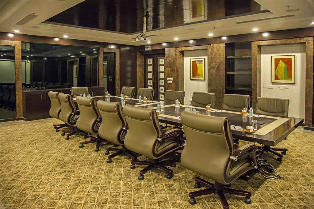 Grand Hira Resort Neemrana Behror Udogodnienia zdjęcie